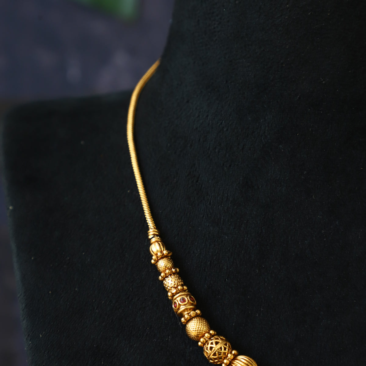 CORA BALL CHAIN