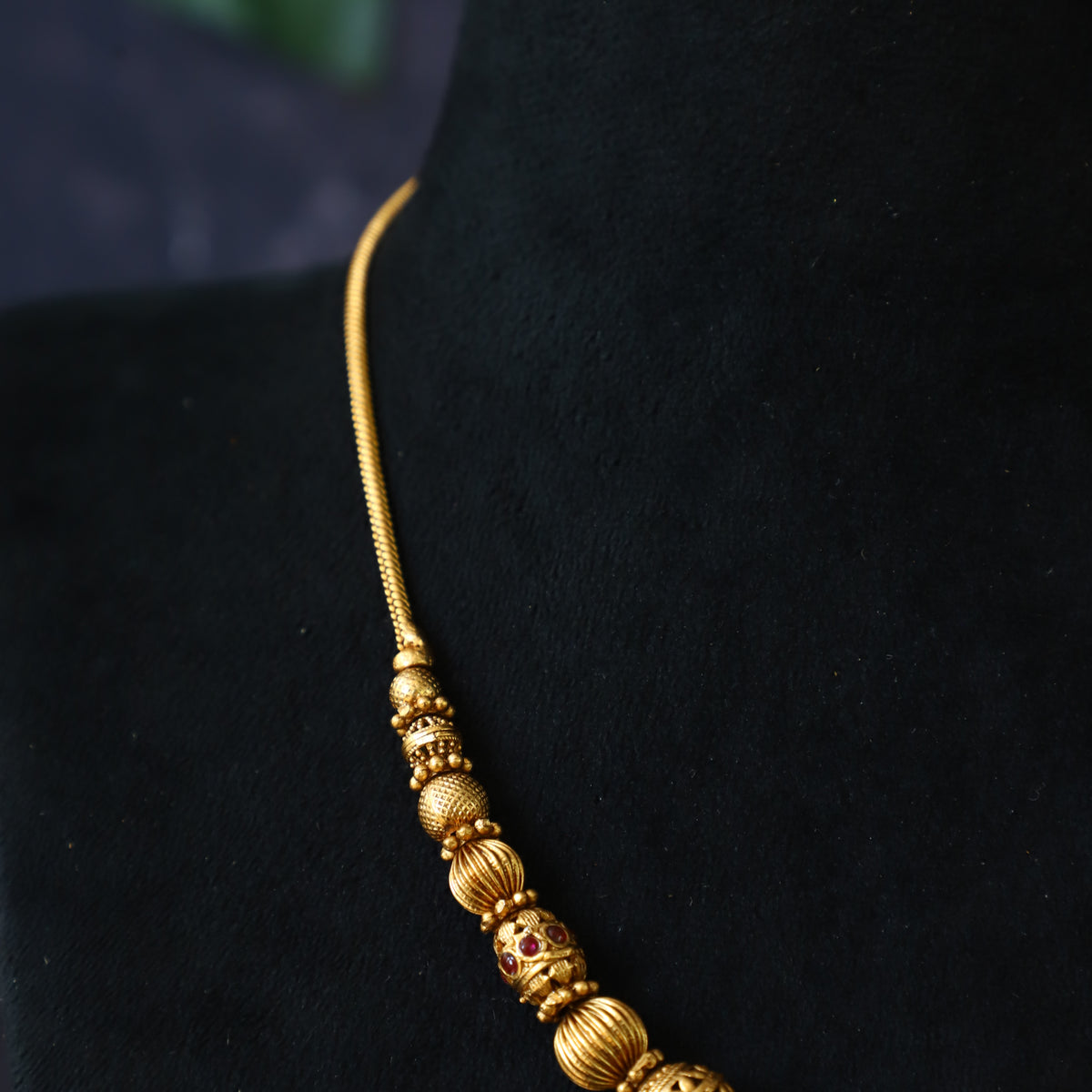 ELENA BALL CHAIN