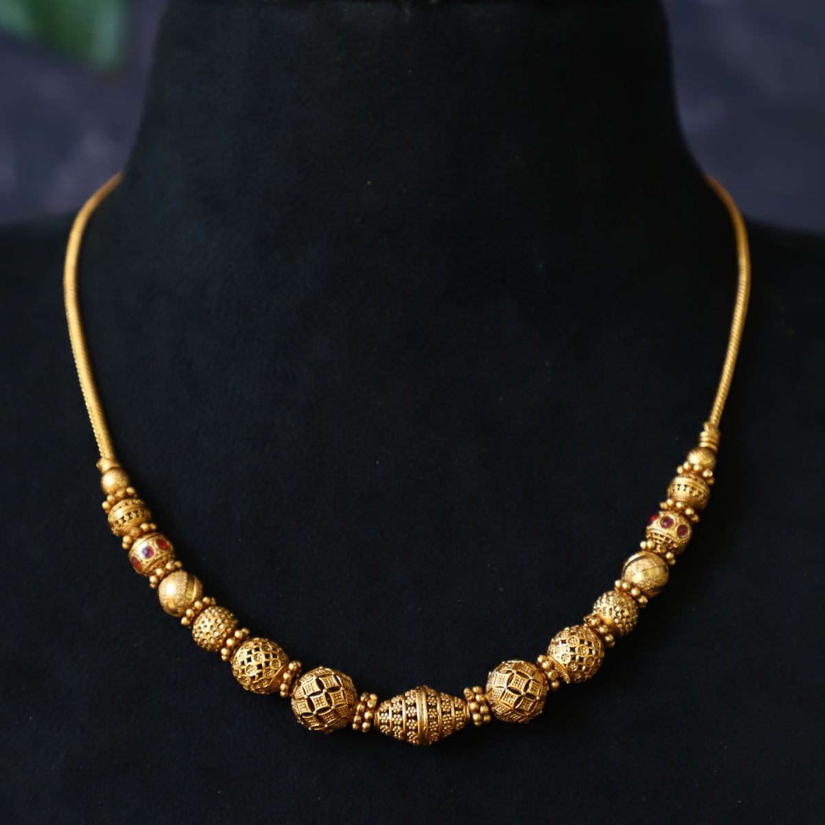 ARIA BALL CHAIN