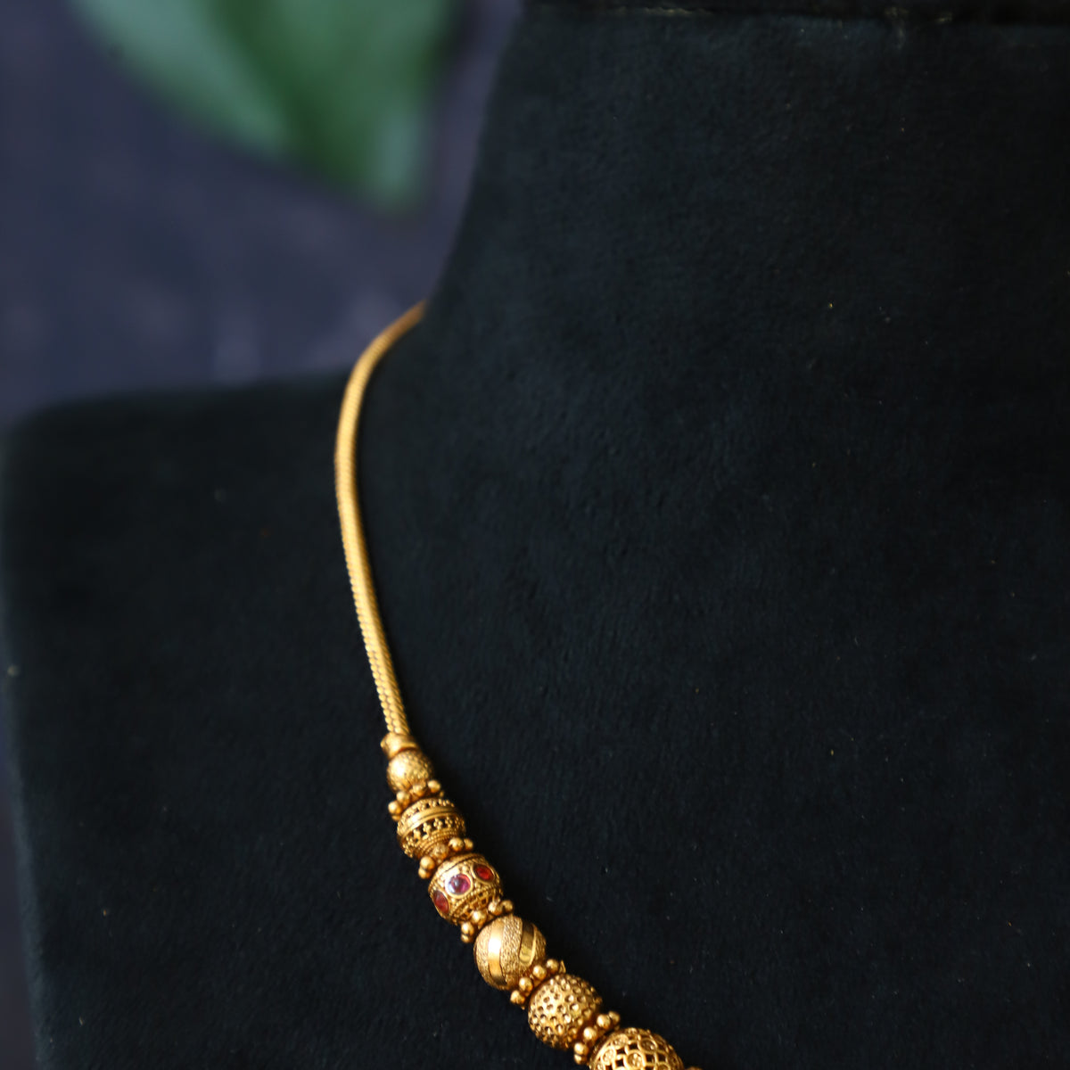 ARIA BALL CHAIN