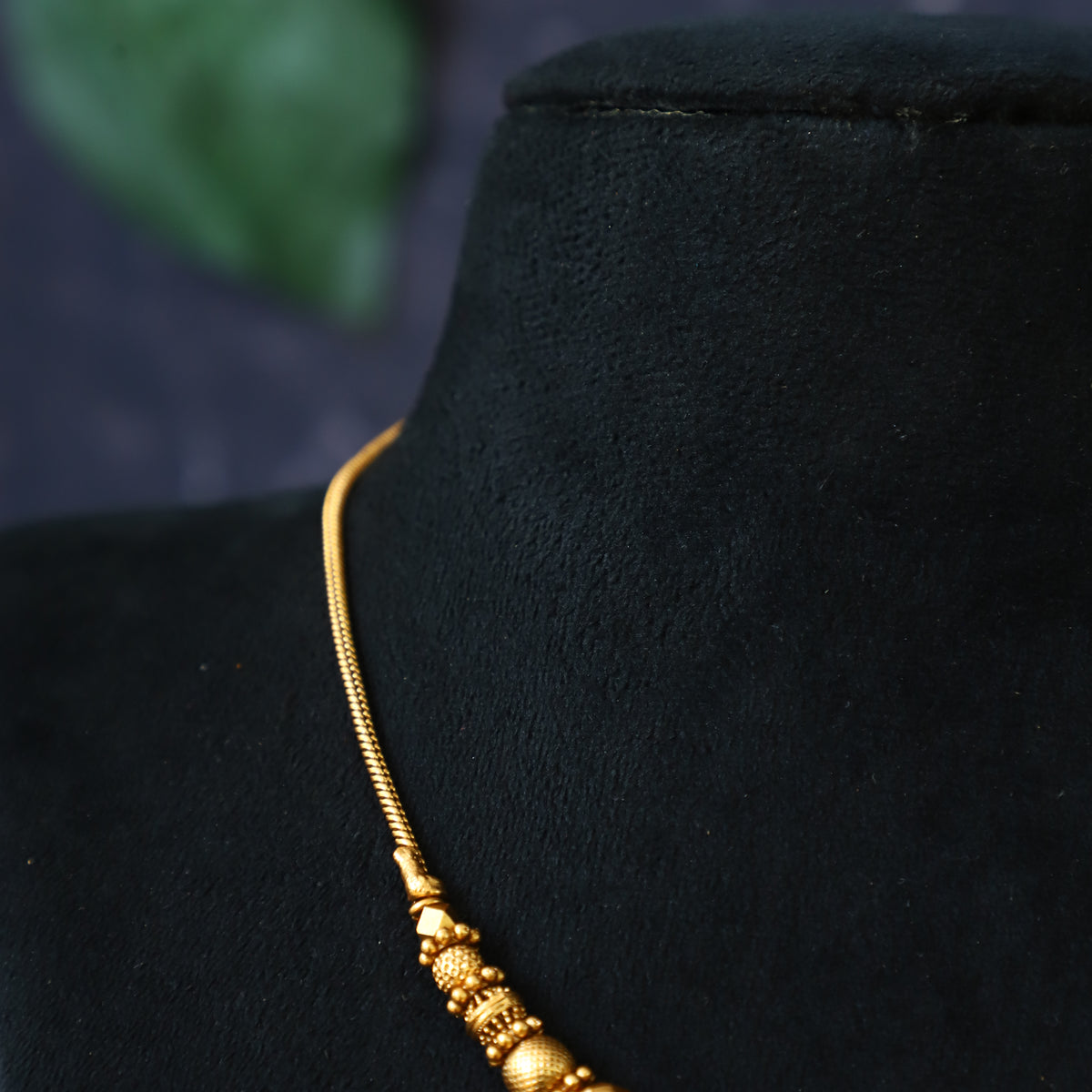NAOMI BALL CHAIN