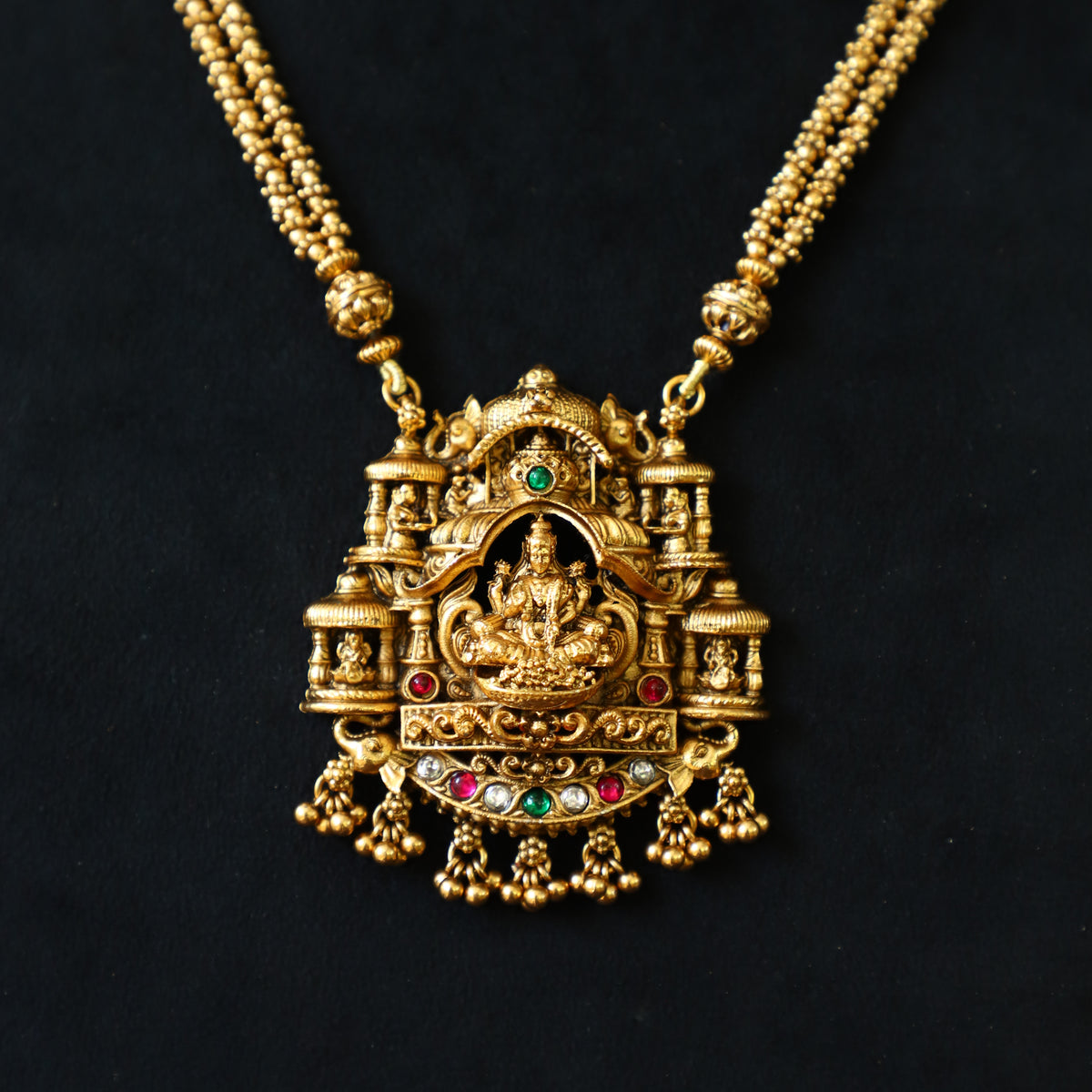 NITHYA NECKPIECE