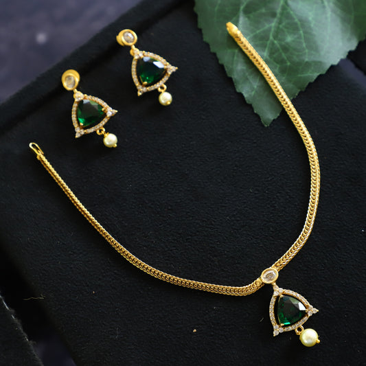 AVERY NECKPIECE