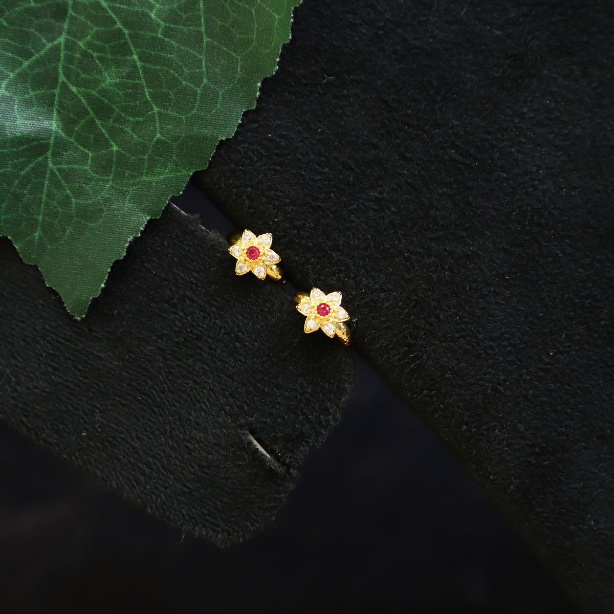 LARS EARRING