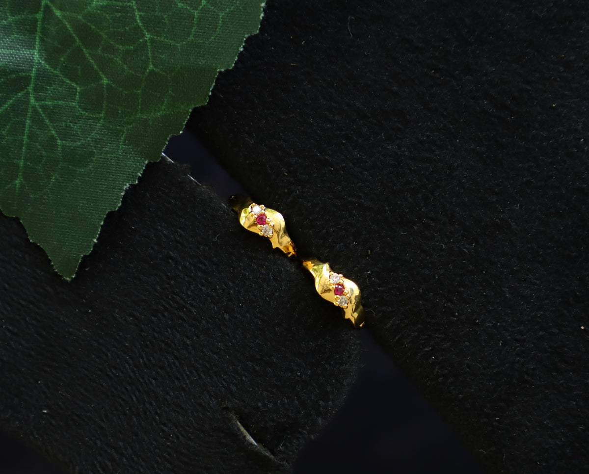 LOGAN EARRING