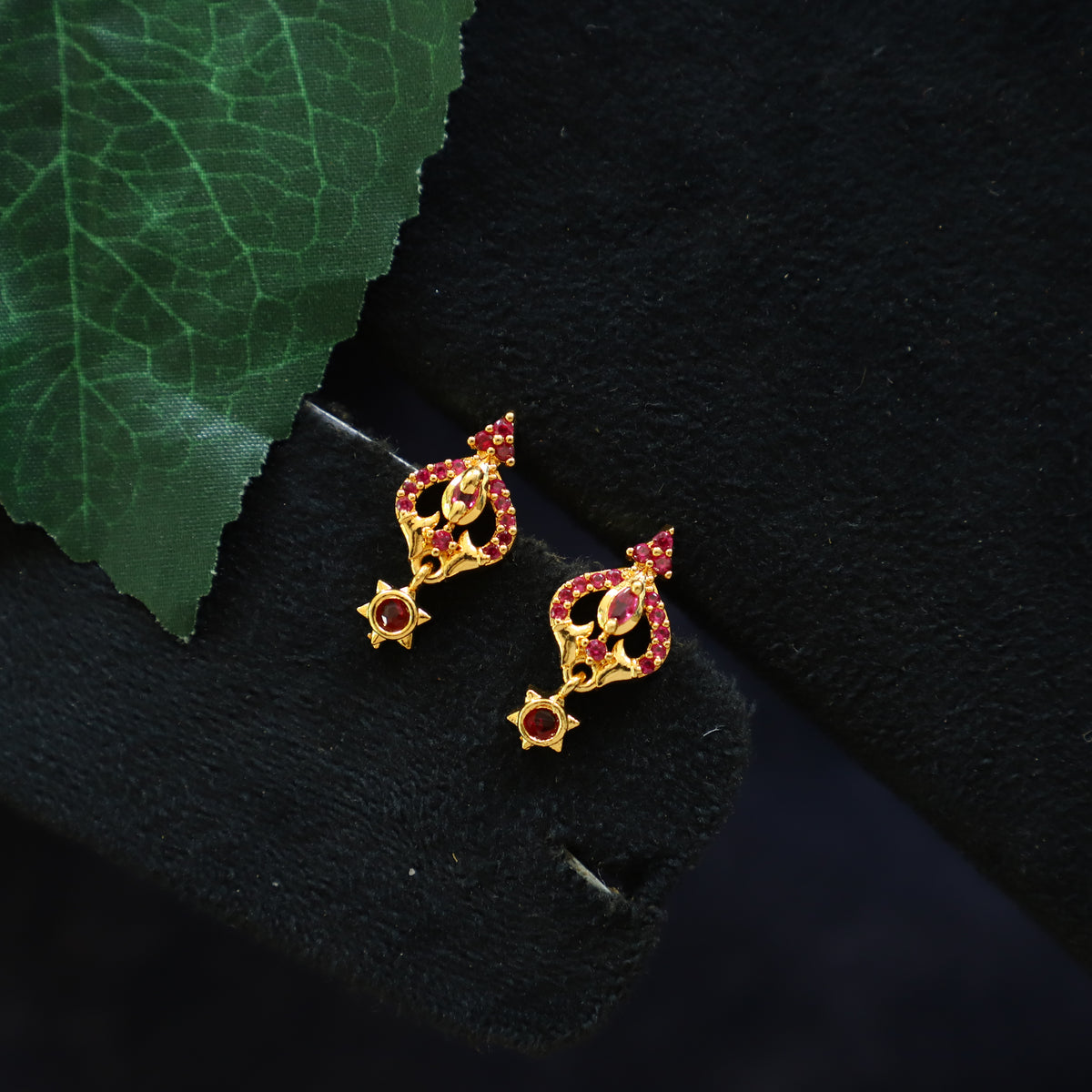 PAVI EARRING