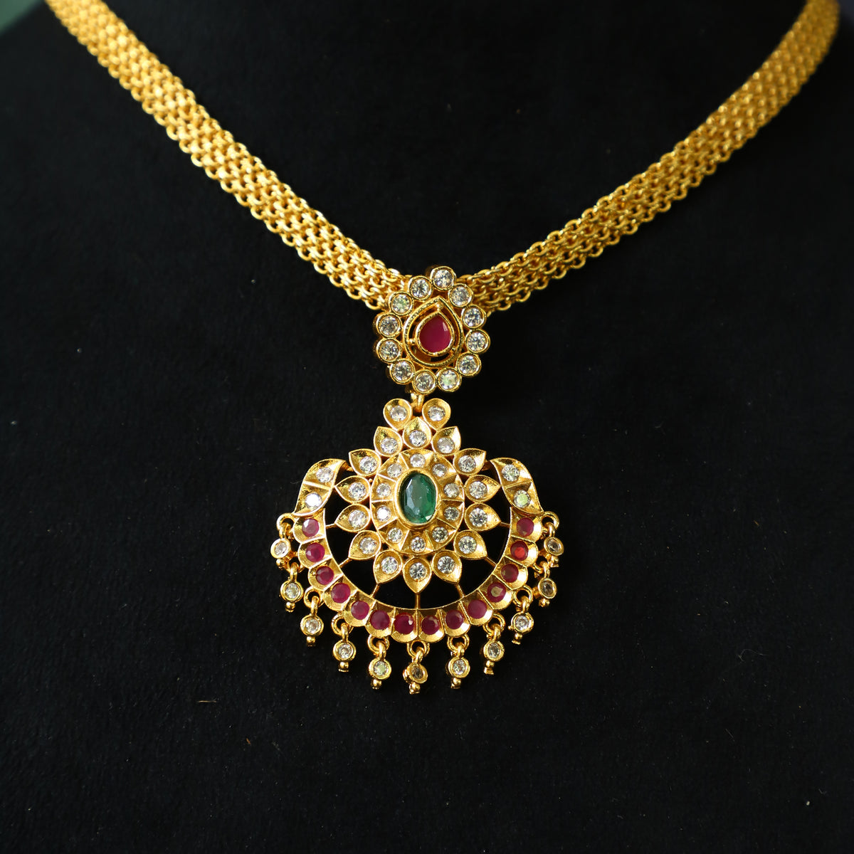 STAND NECKPIECE
