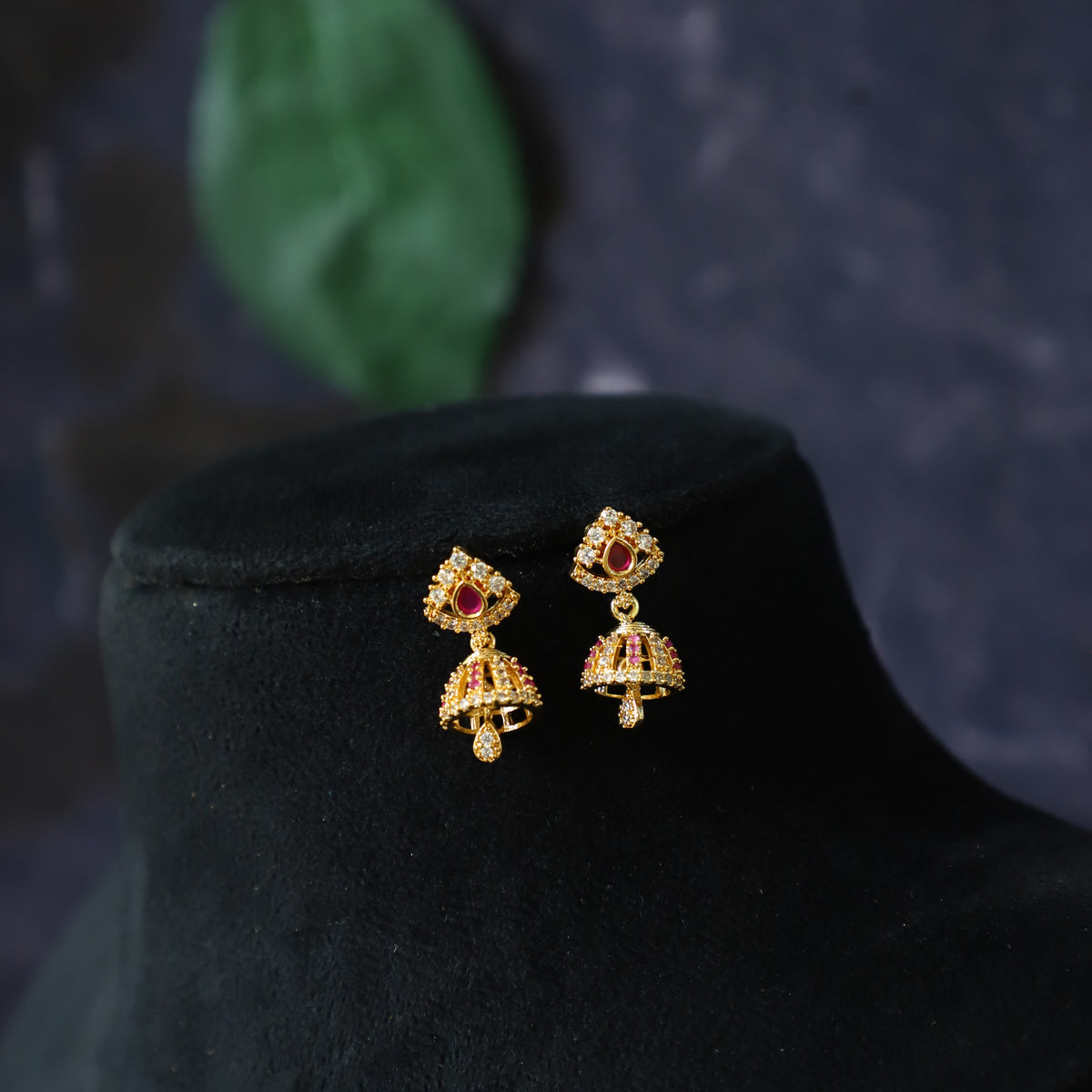 CATTLE EARRING