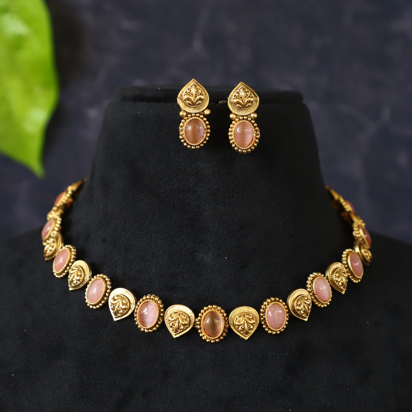 KOPURAM NECKPIECE