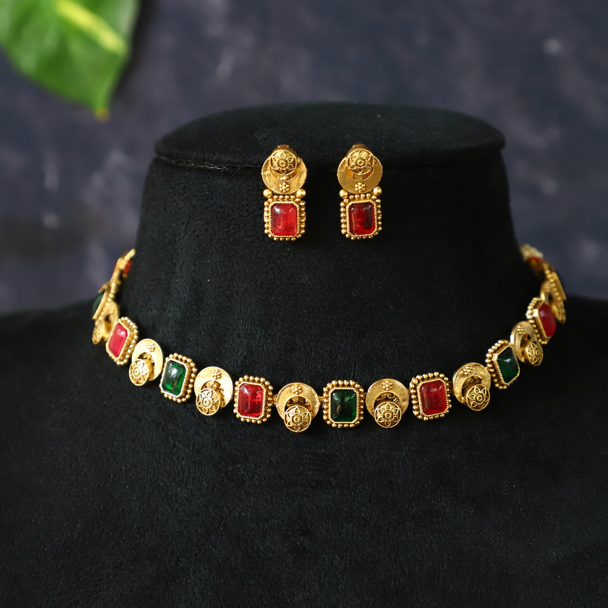 MELON NECKPIECE