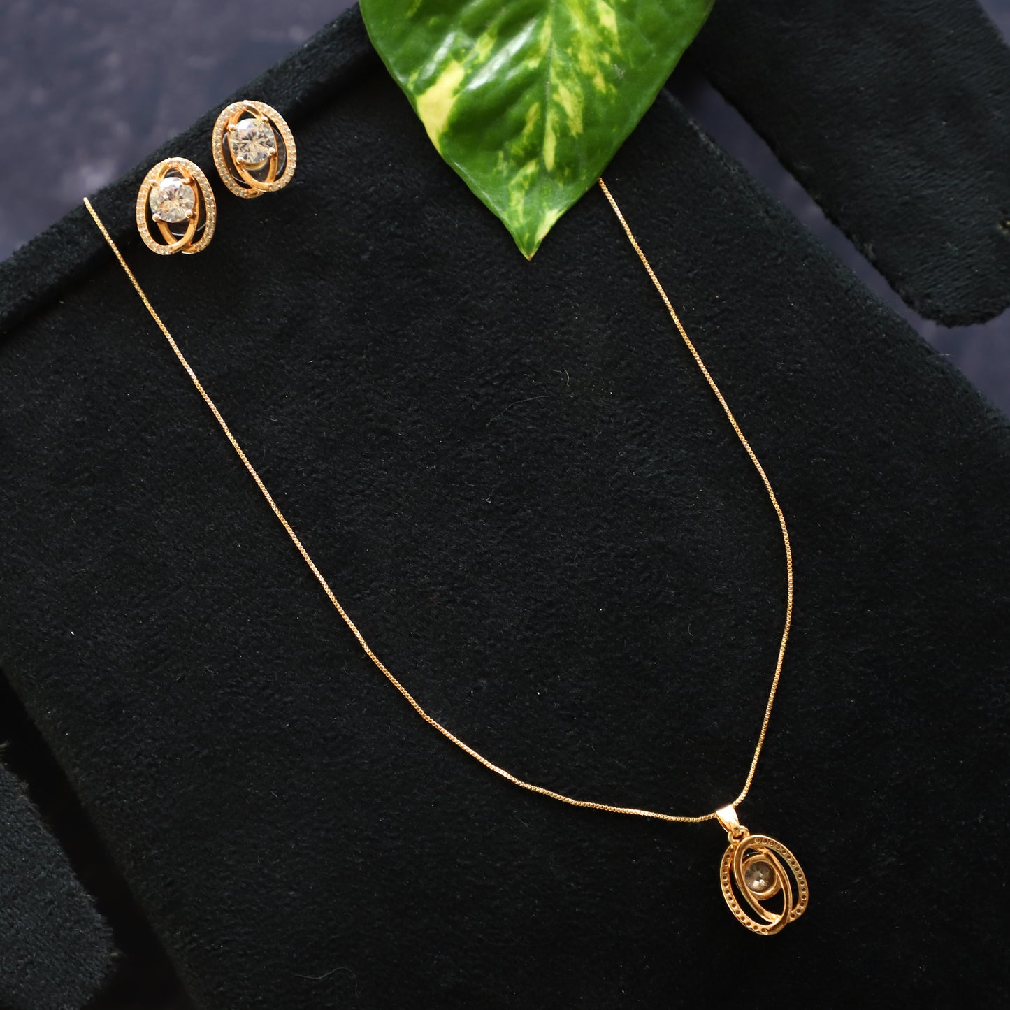 LARVA CHAIN