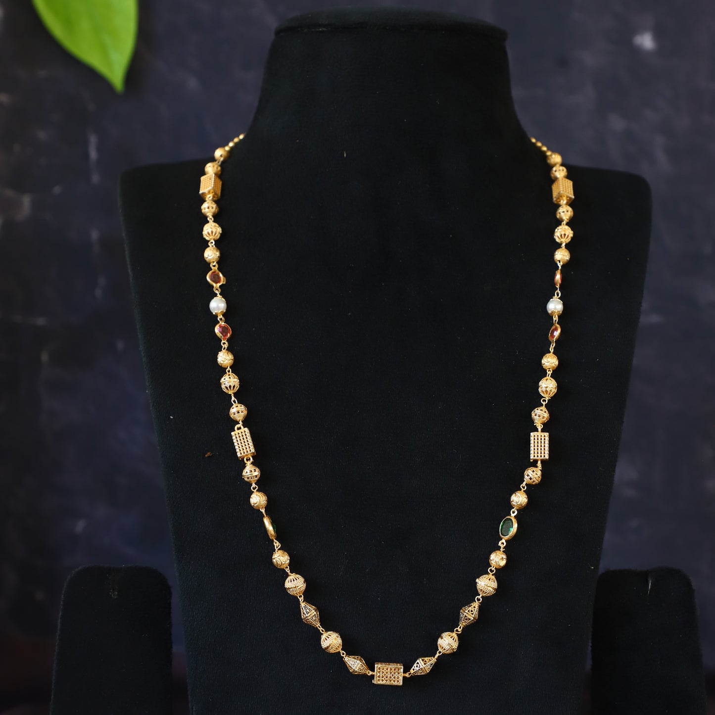 NAVARATHAN STONE BALL CHAIN