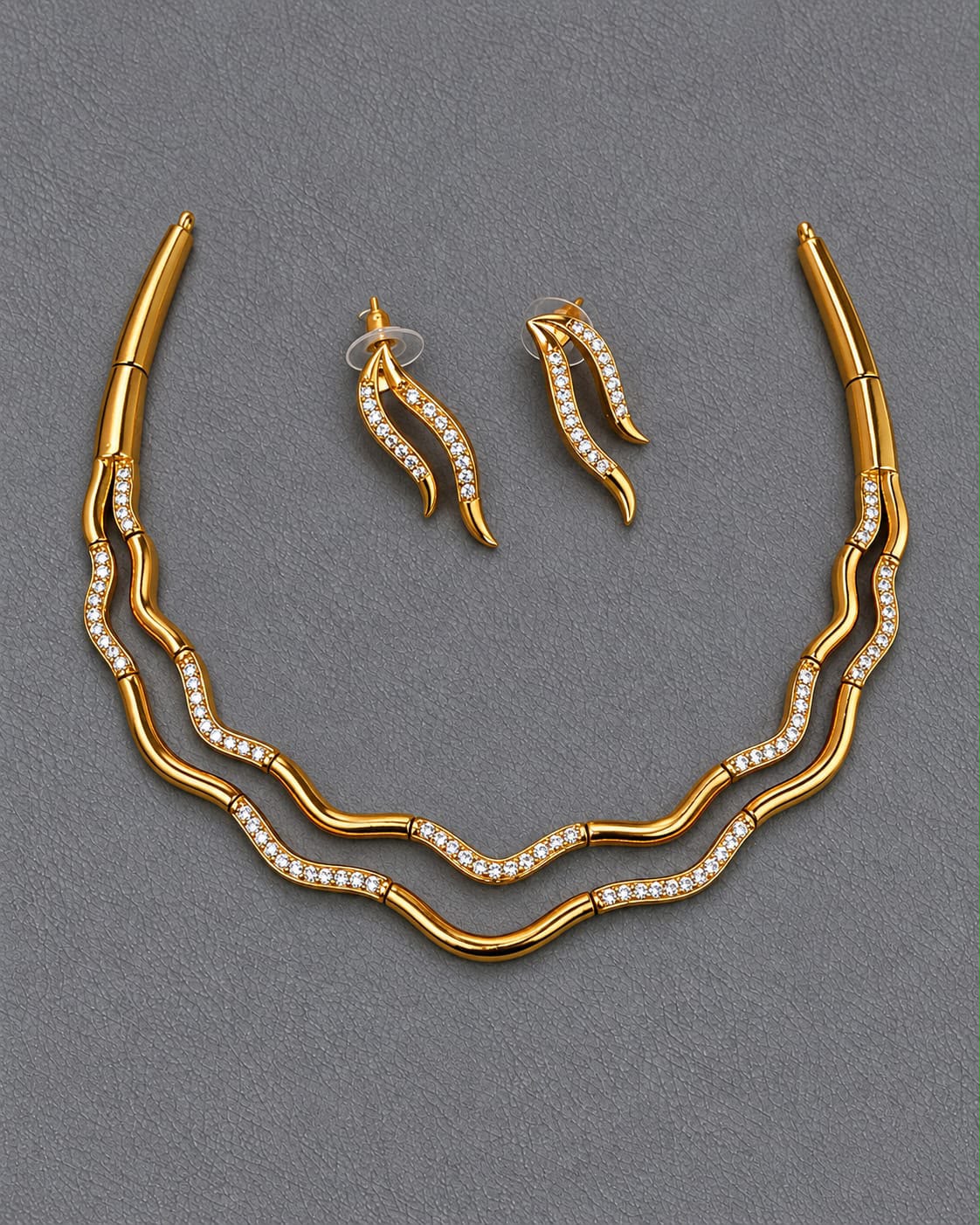 NIALL NECKPIECE