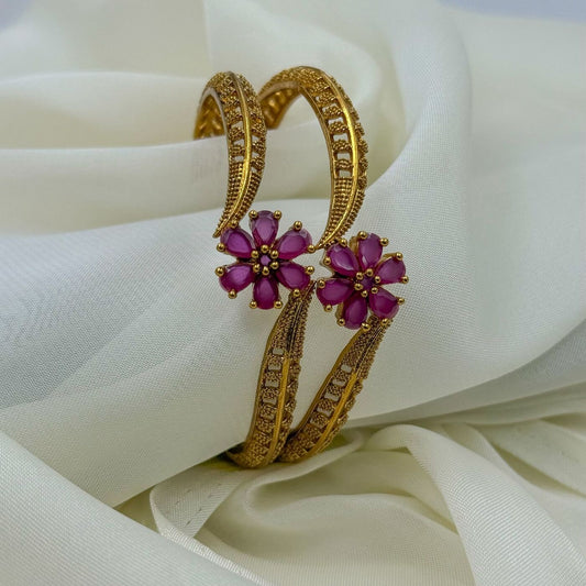 HIBICUS BANGLE