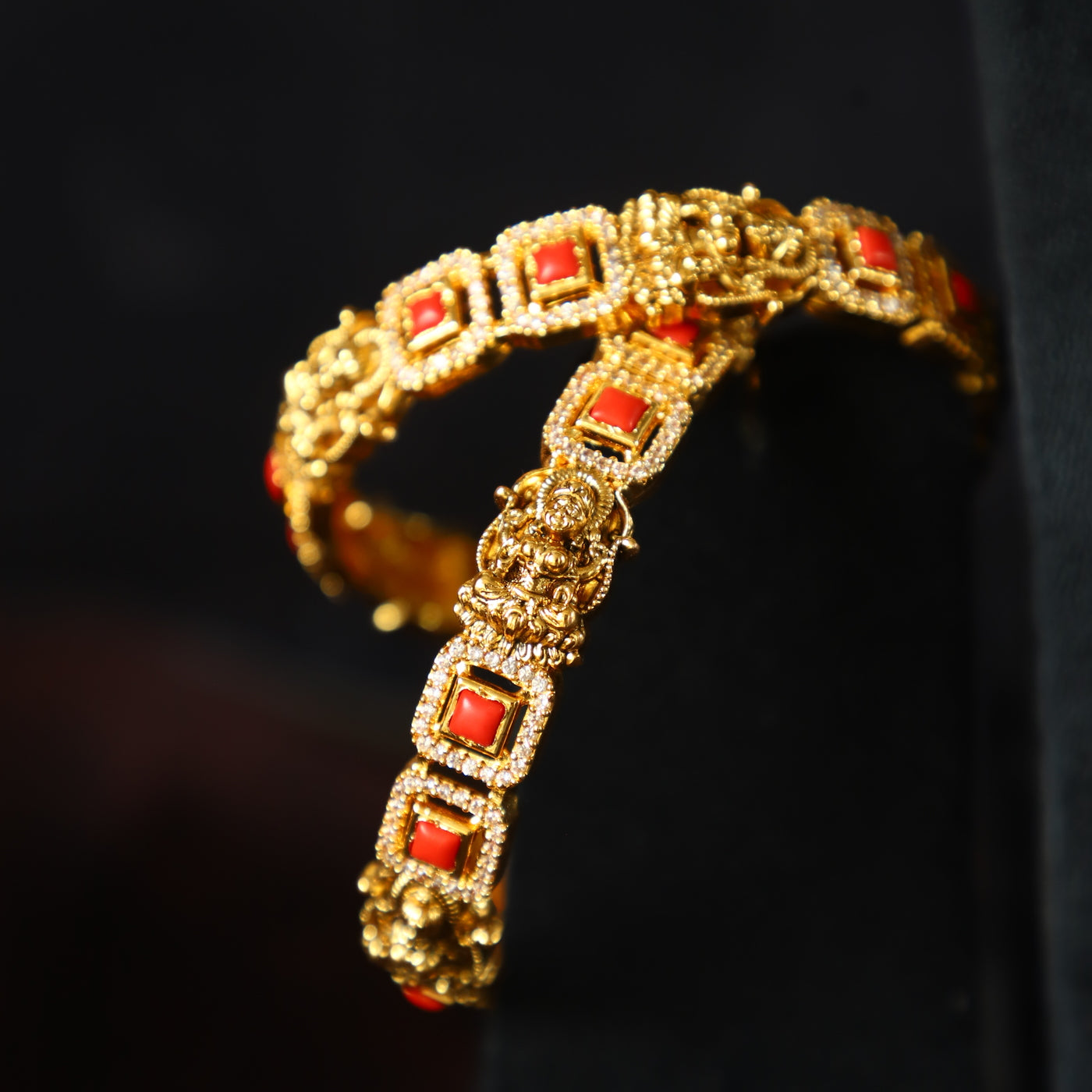 "PAVALAM" BANGLE