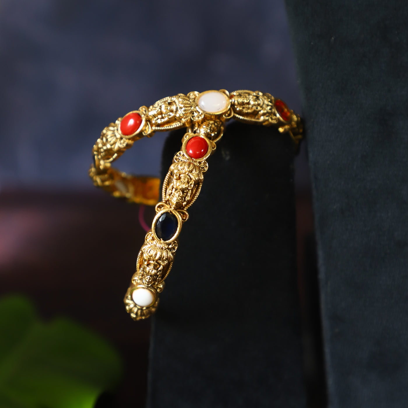 IRIS bangle