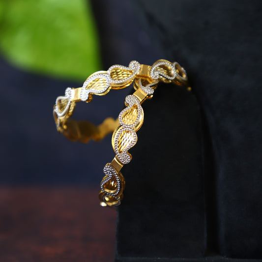 FISY BANGLE