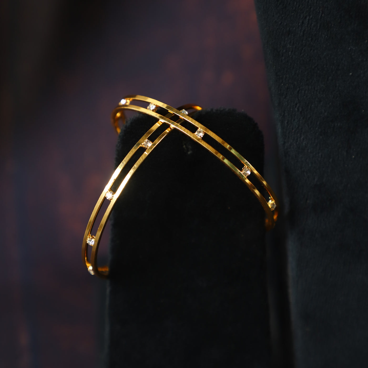 AMERICAN BANGLE