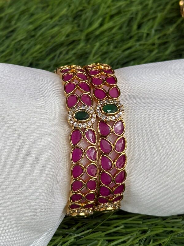 RUBI STONE BANGLES