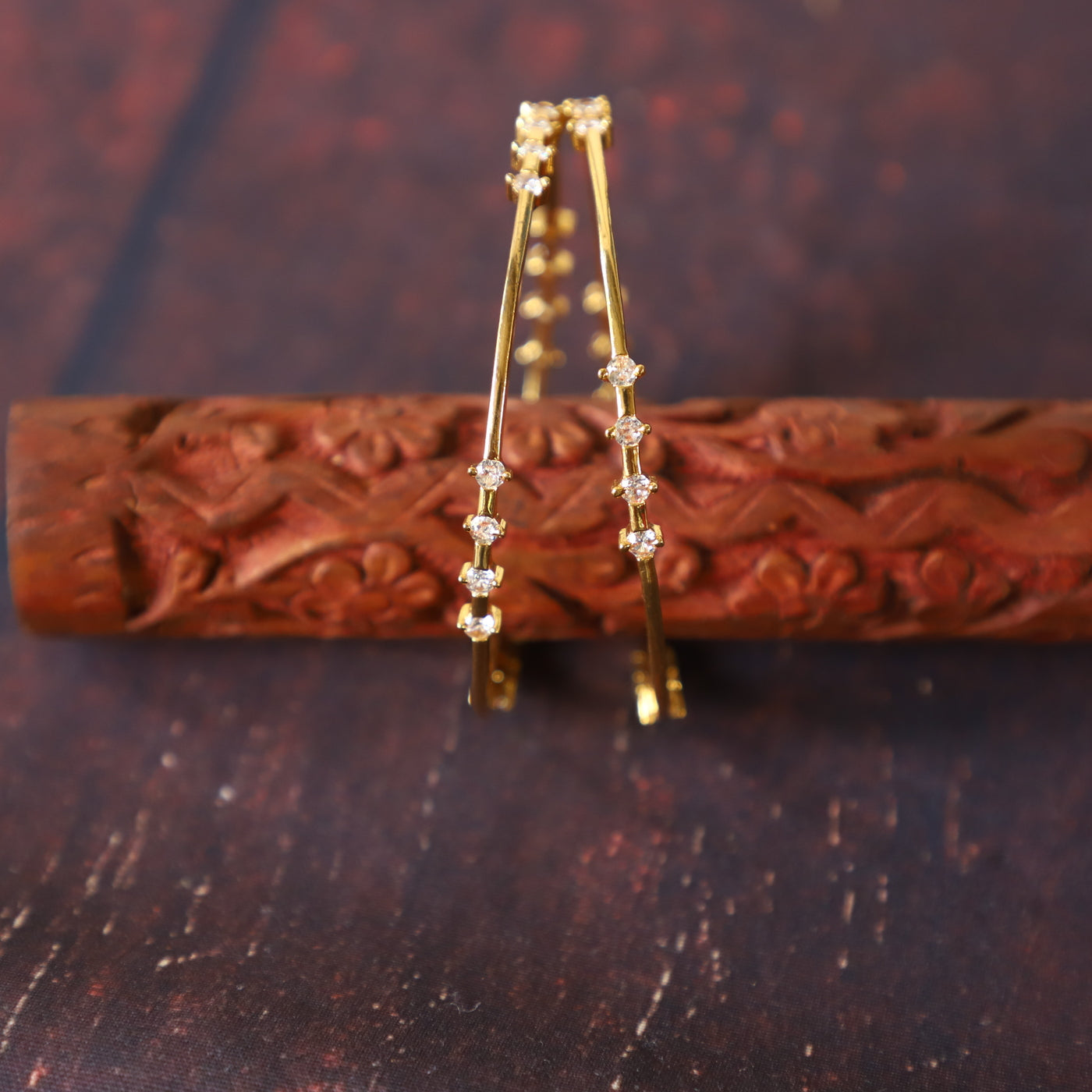 CHAAR BANGLES