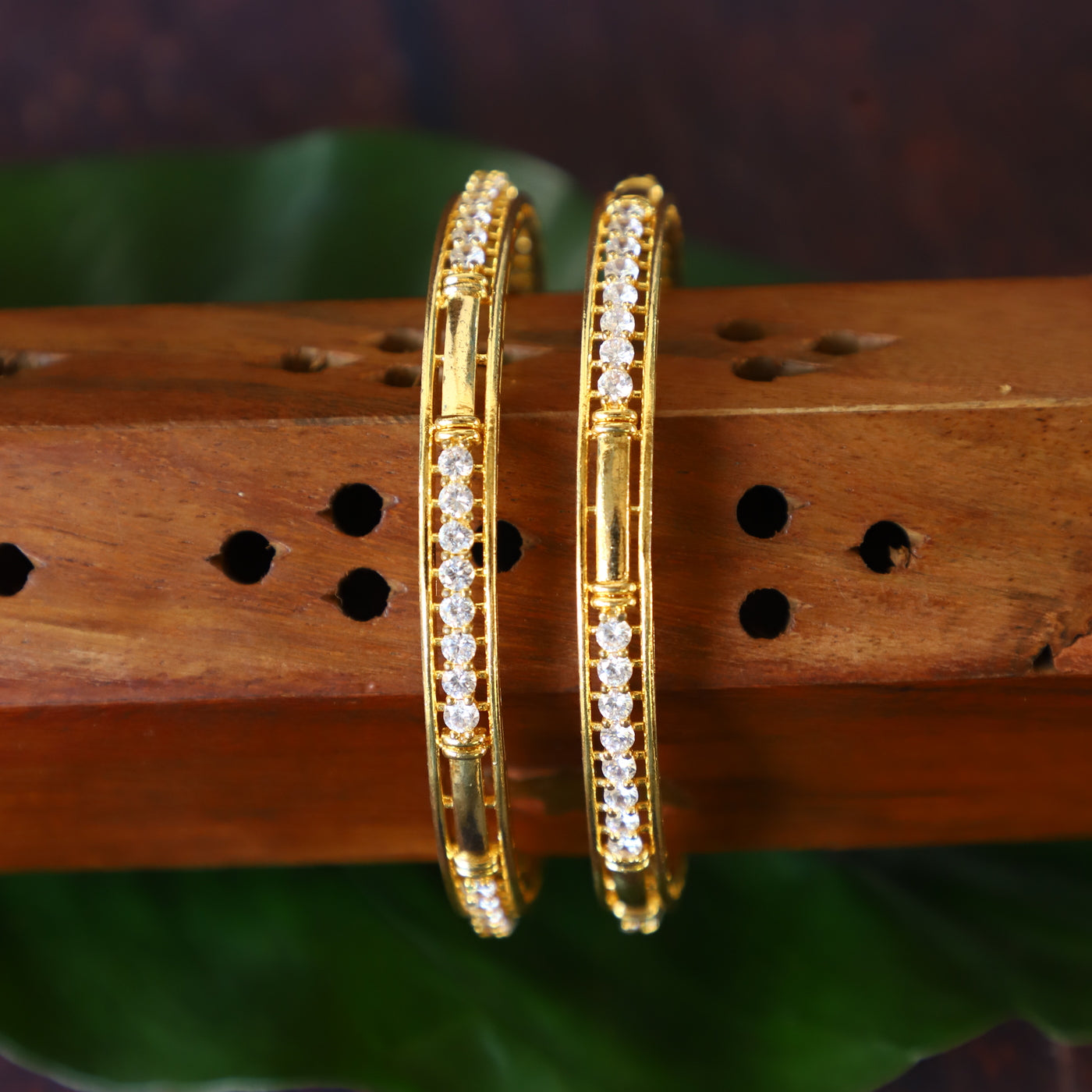 GOLDEN BANGLE