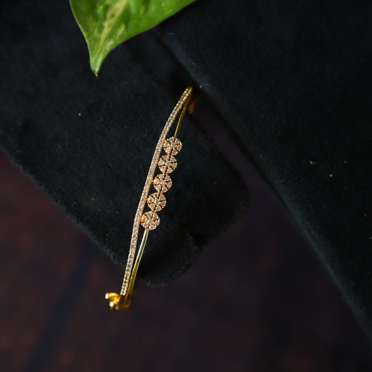 CHARMING BRACELET