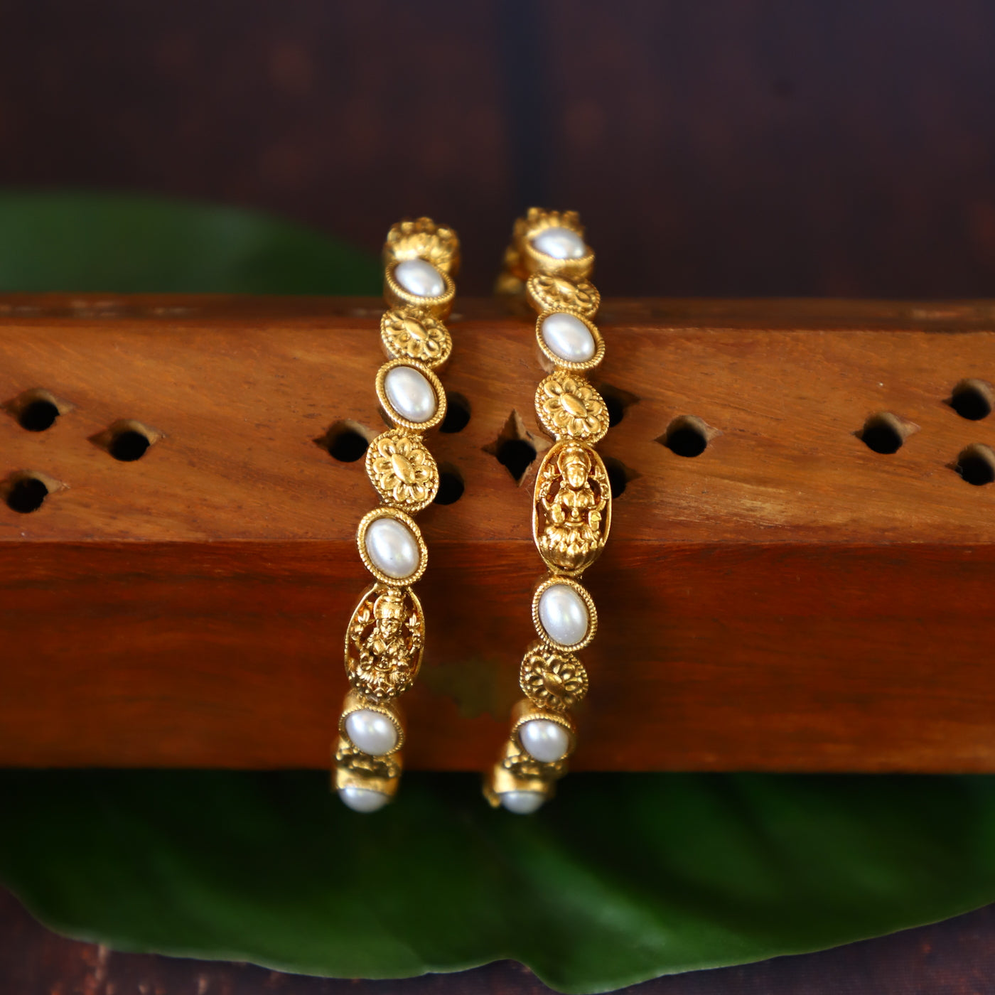 "DIVINE BANGLES"