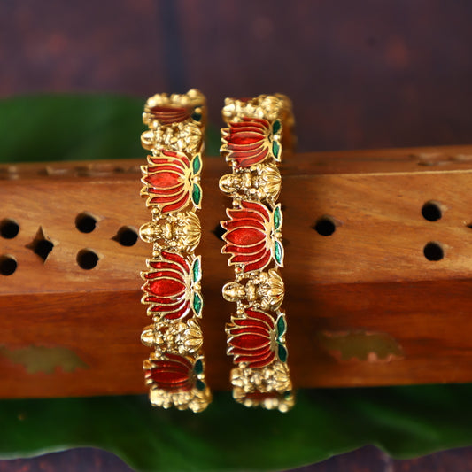 CUTE LOTUS BANGLE