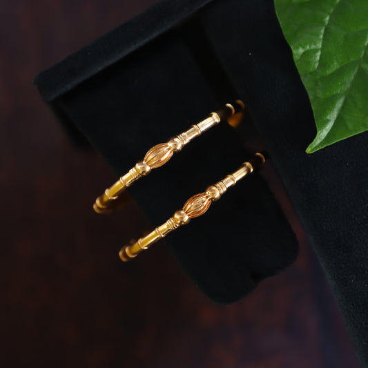 FIVE METAL- BANGLES"