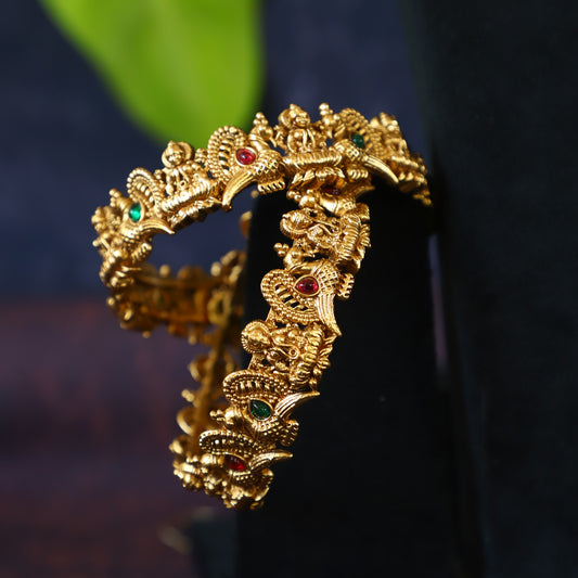 LAxI BANGLE