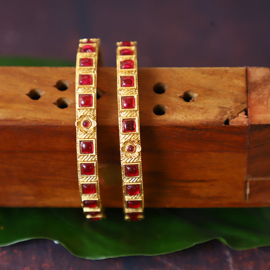 SQUARIED BANGLES