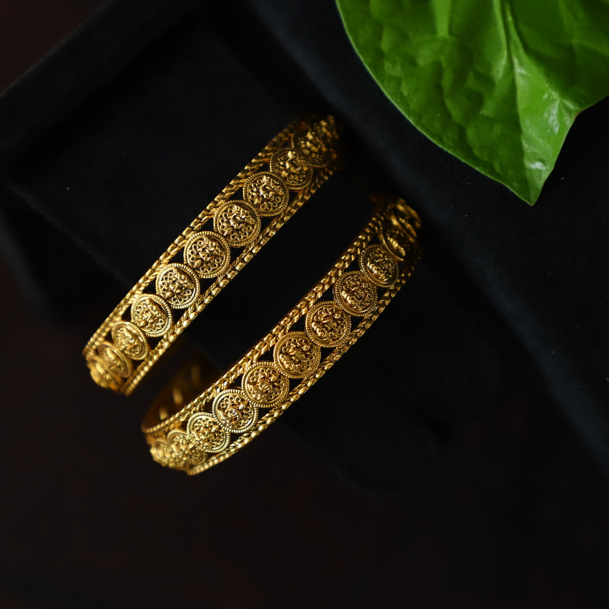 COIN [LAXI] BANGLE