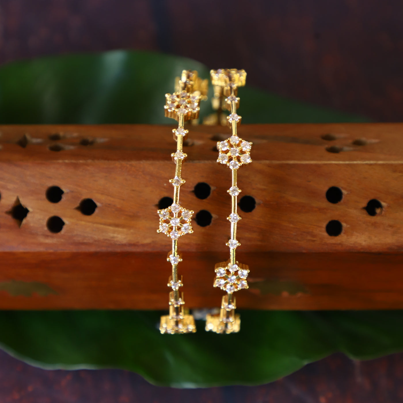 BUDS BANGLES