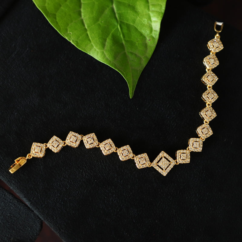 CLUSTER BRACELET