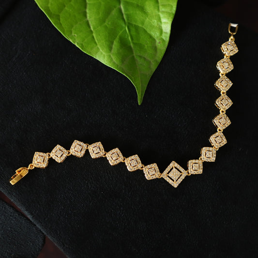 CLUSTER BRACELET