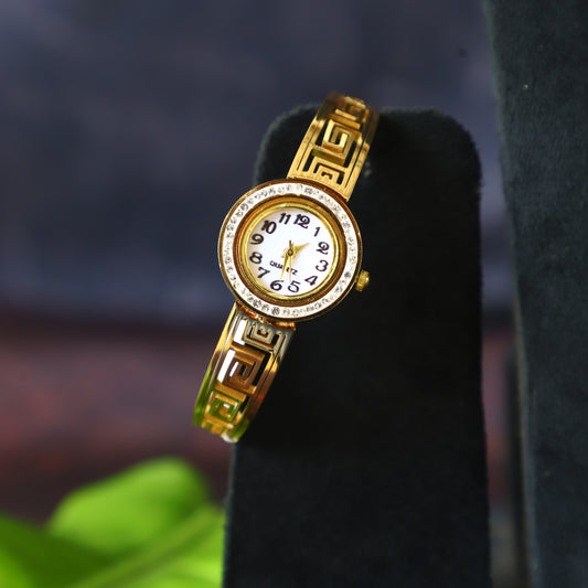 BEAUTY WATCH