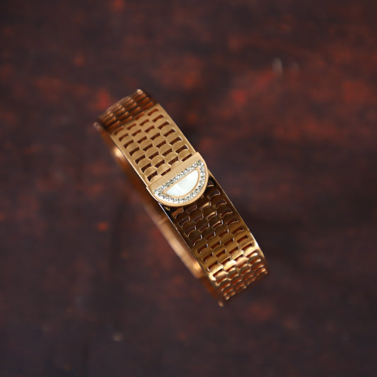 ANIKA BRACELET
