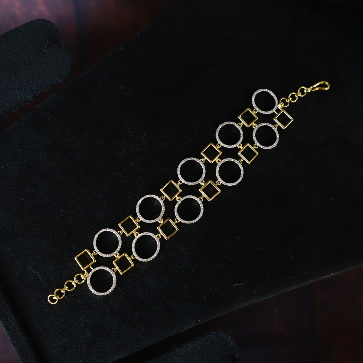 ARTISTIC BRACELET