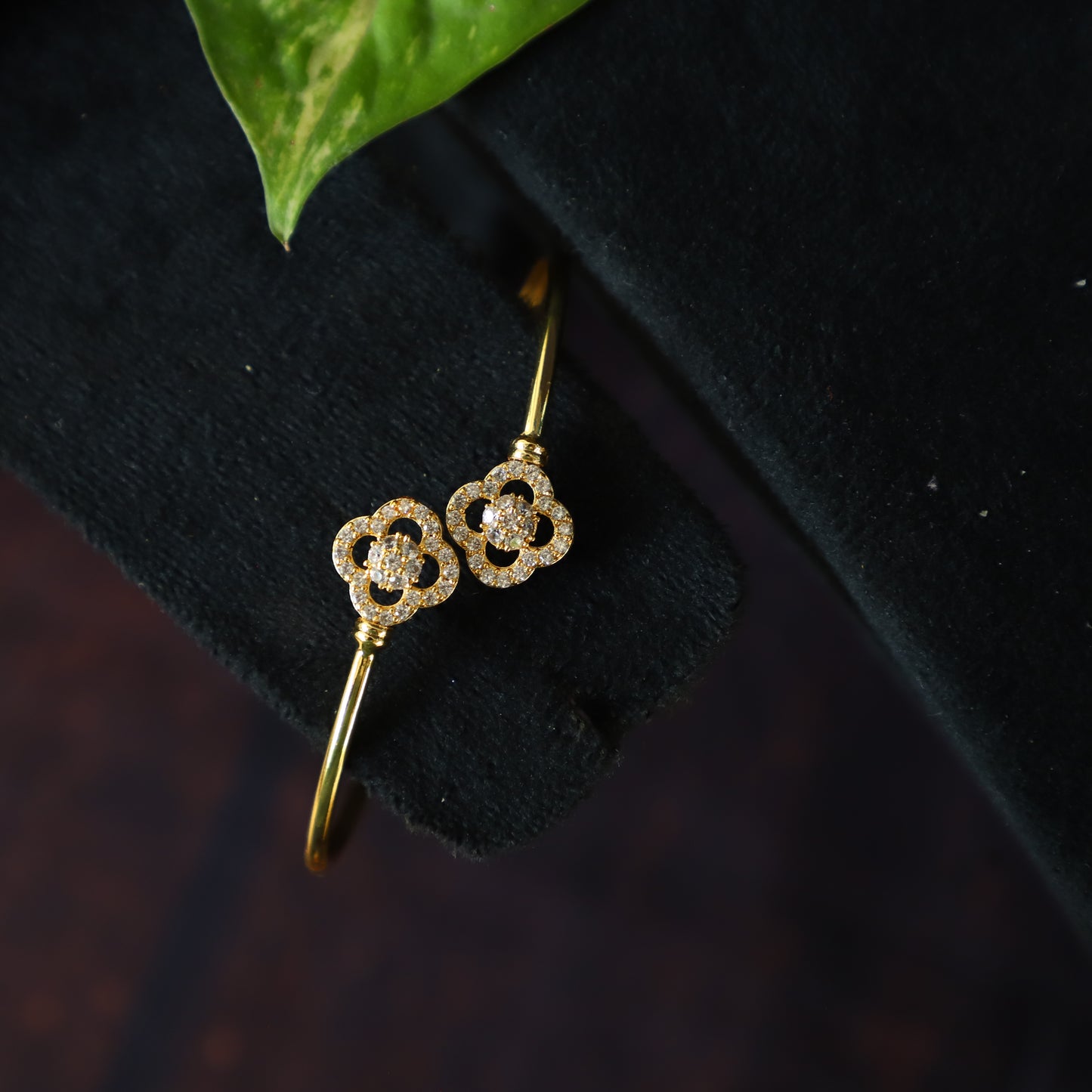 DELICATE BRACELET
