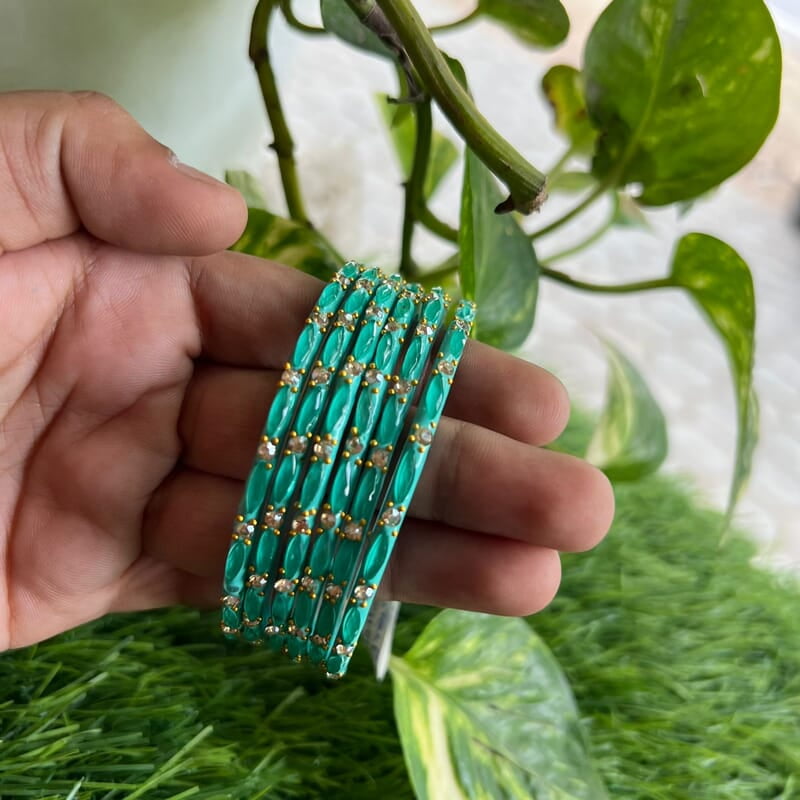 glass bangle wheat desighn pistha green