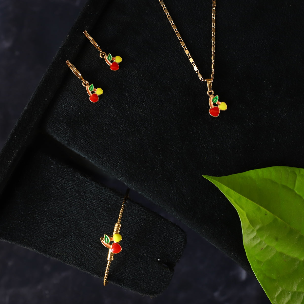 CHERRY SET