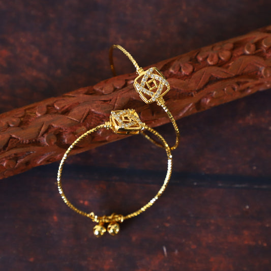 CUBE BANGLE