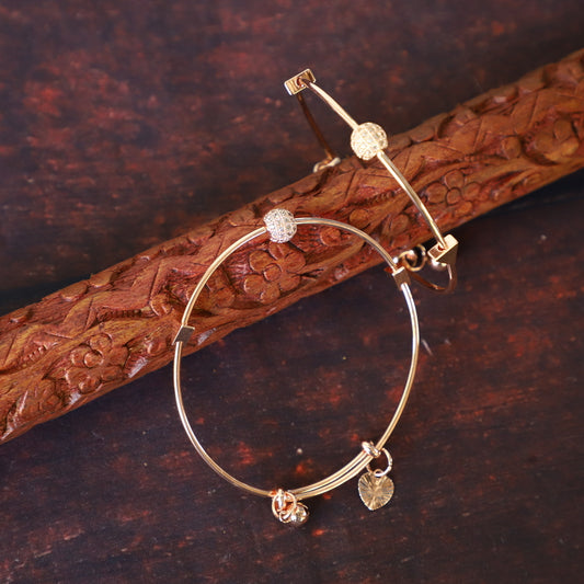 DAISY BANGLE