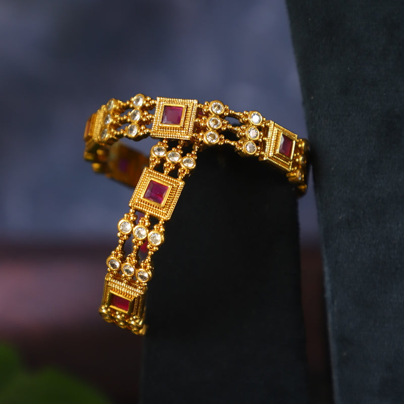 ROSE BANGLE