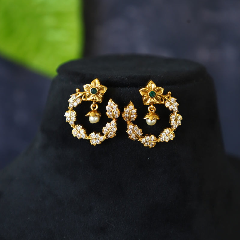 LEAFY EARRING