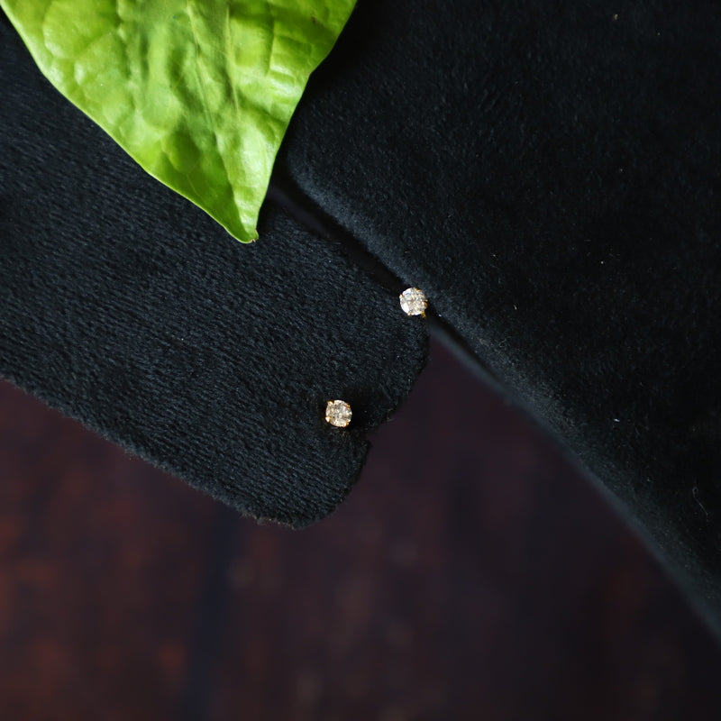 BRIGHTNESS STUD