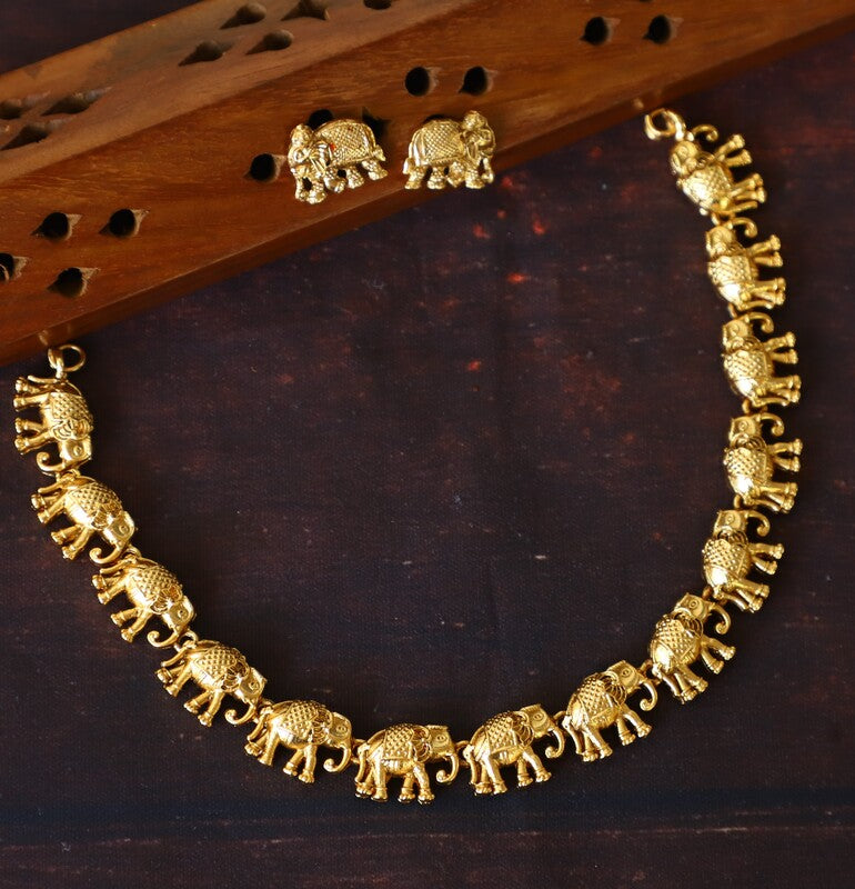 "GAJA" NECKPIECE