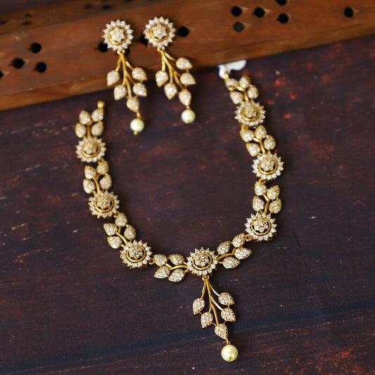 FLORAL AD NECKPIECE