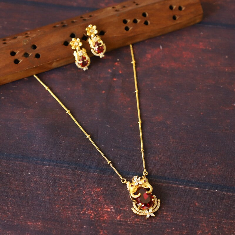 GIANT GEM NECKPIECE