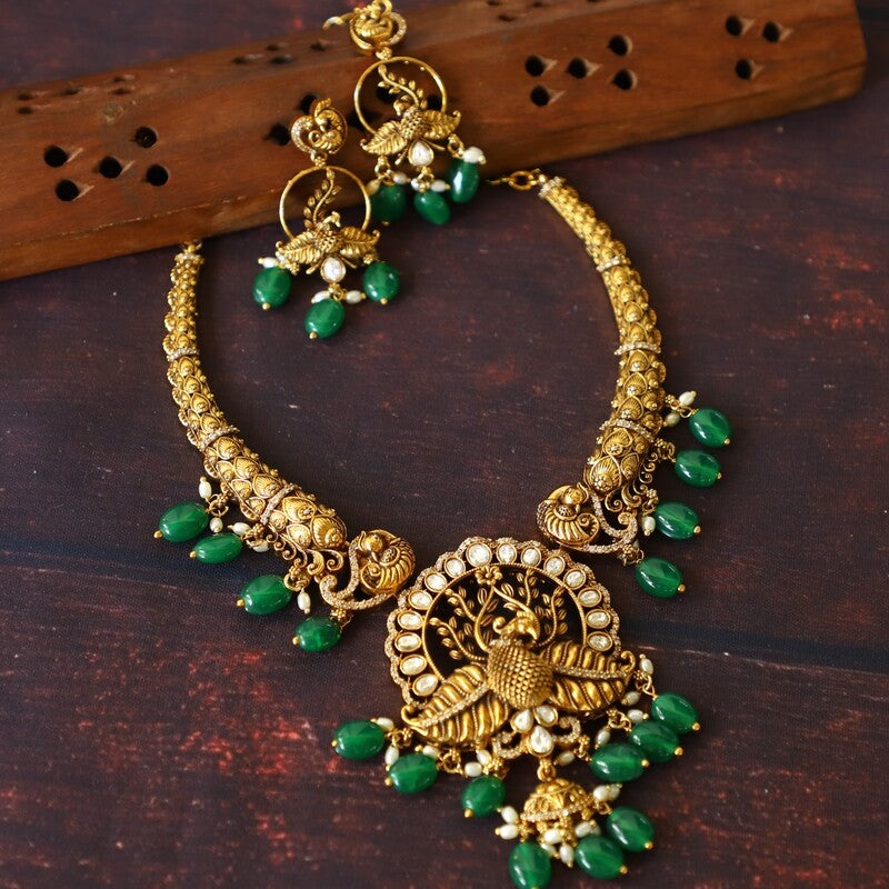 PAVAKAI NECKPIECE